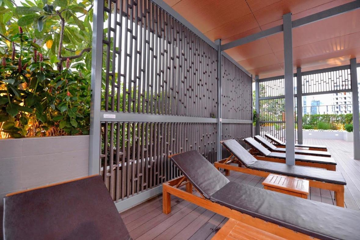 Dazzle Sukhumvit 7 By Lefoyer Apartment Bangkok Luaran gambar