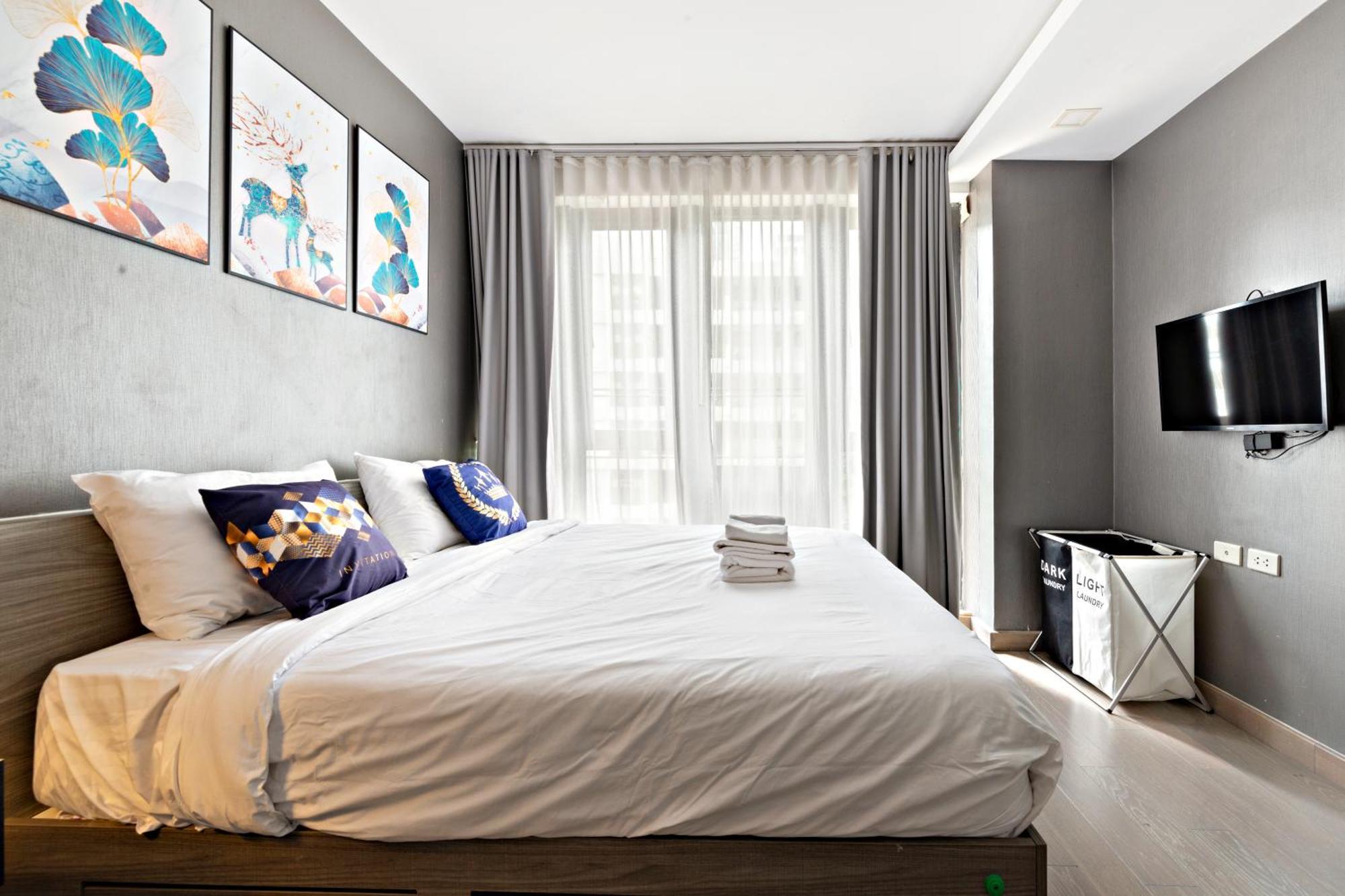Dazzle Sukhumvit 7 By Lefoyer Apartment Bangkok Luaran gambar