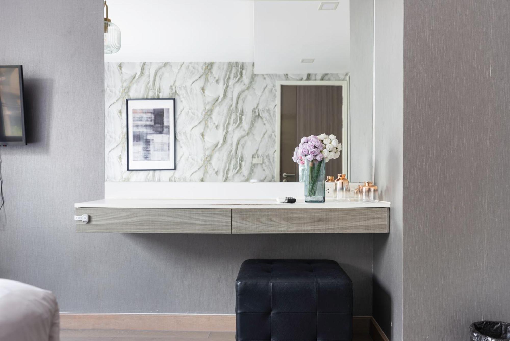 Dazzle Sukhumvit 7 By Lefoyer Apartment Bangkok Luaran gambar