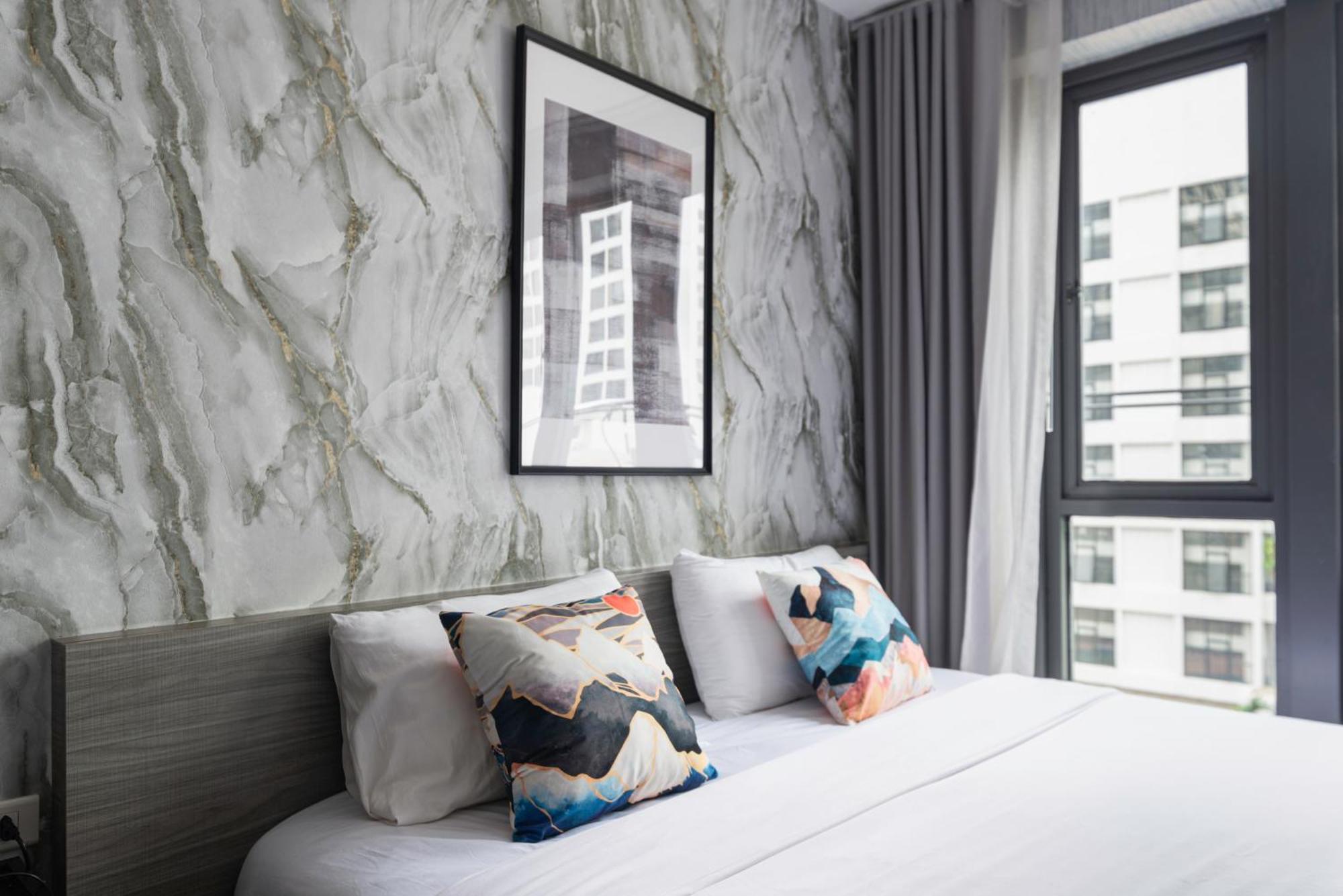 Dazzle Sukhumvit 7 By Lefoyer Apartment Bangkok Luaran gambar